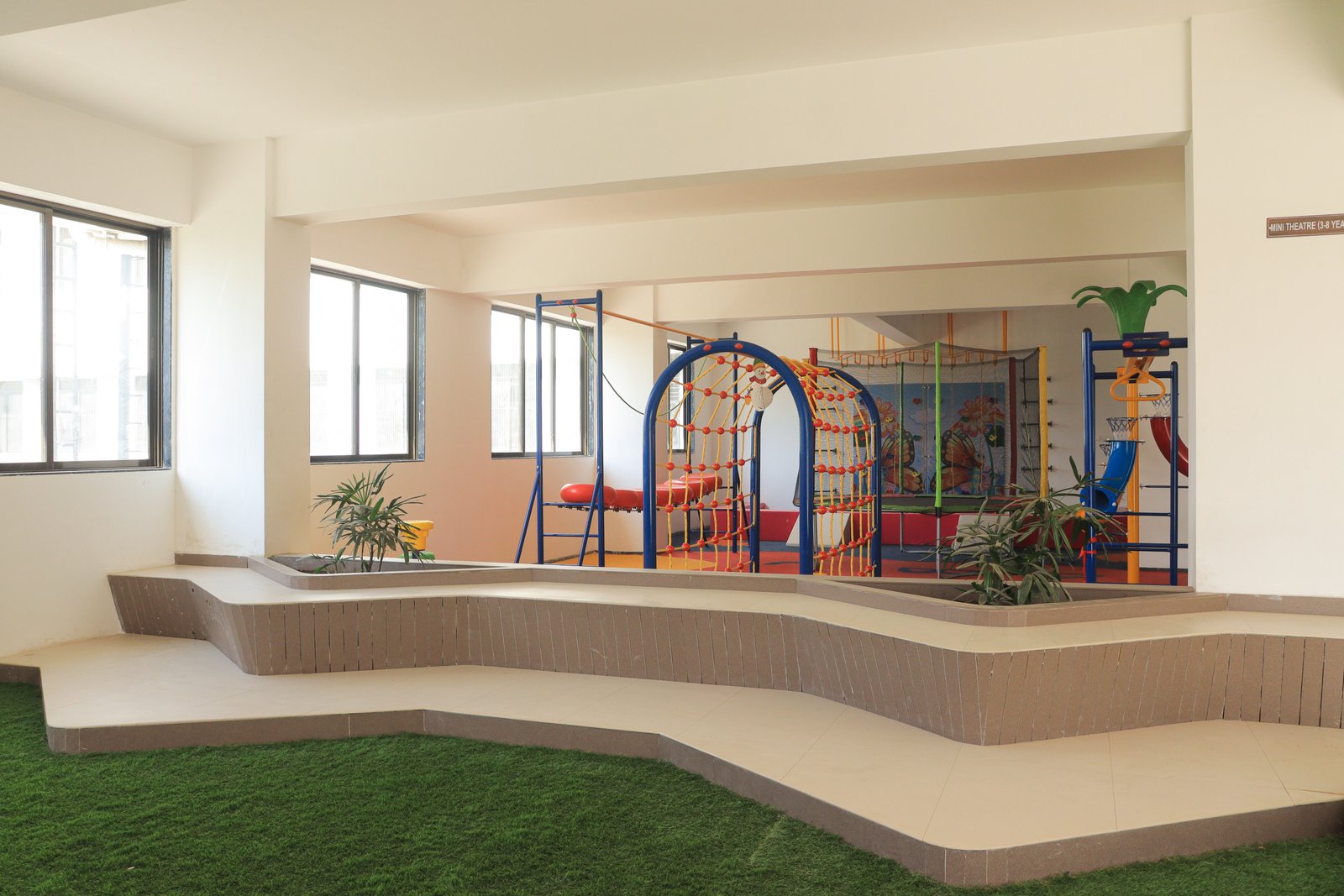 Thanekar International School