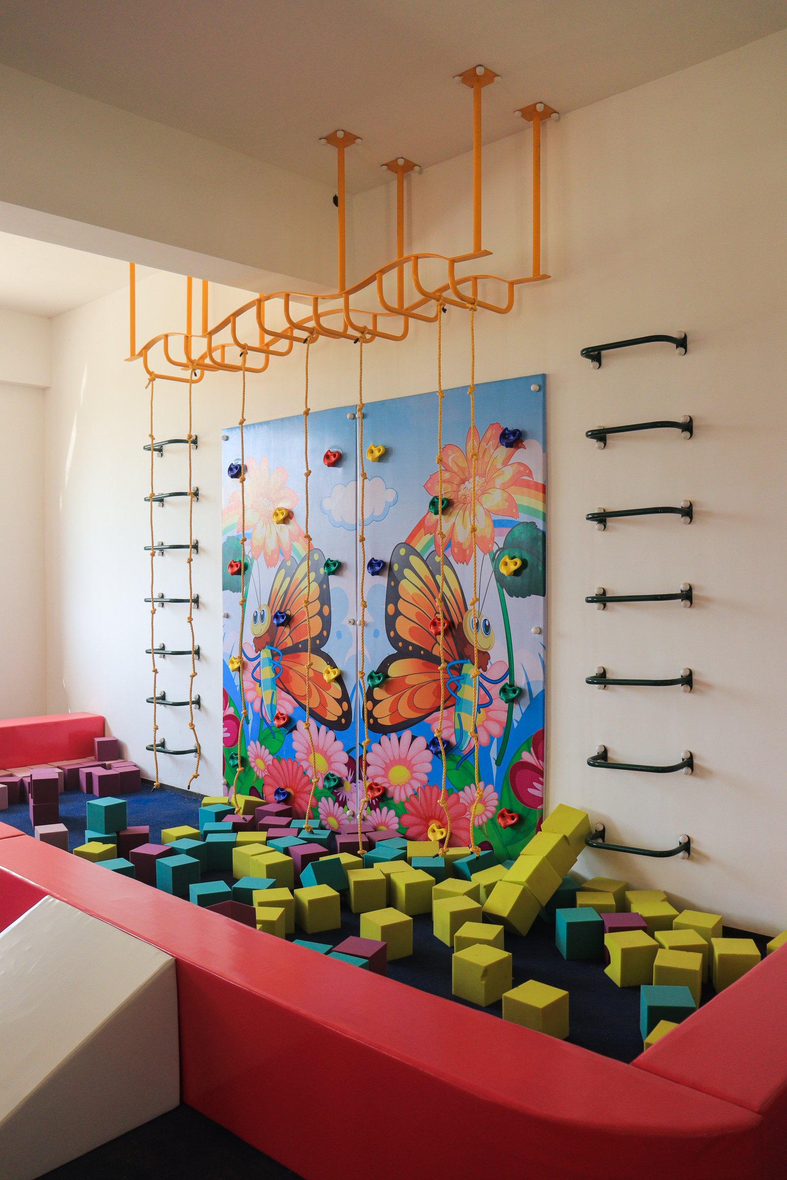 Thanekar International School